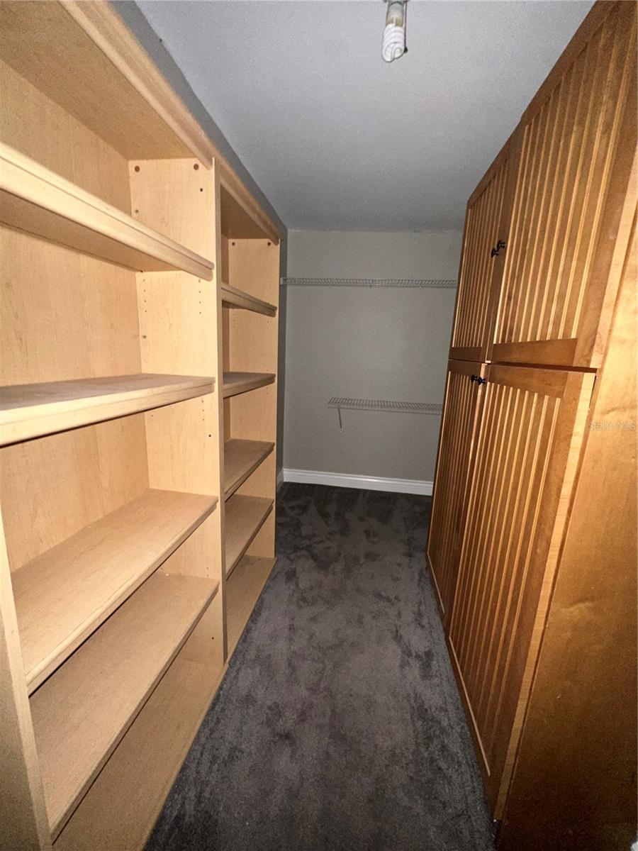 walk in closet