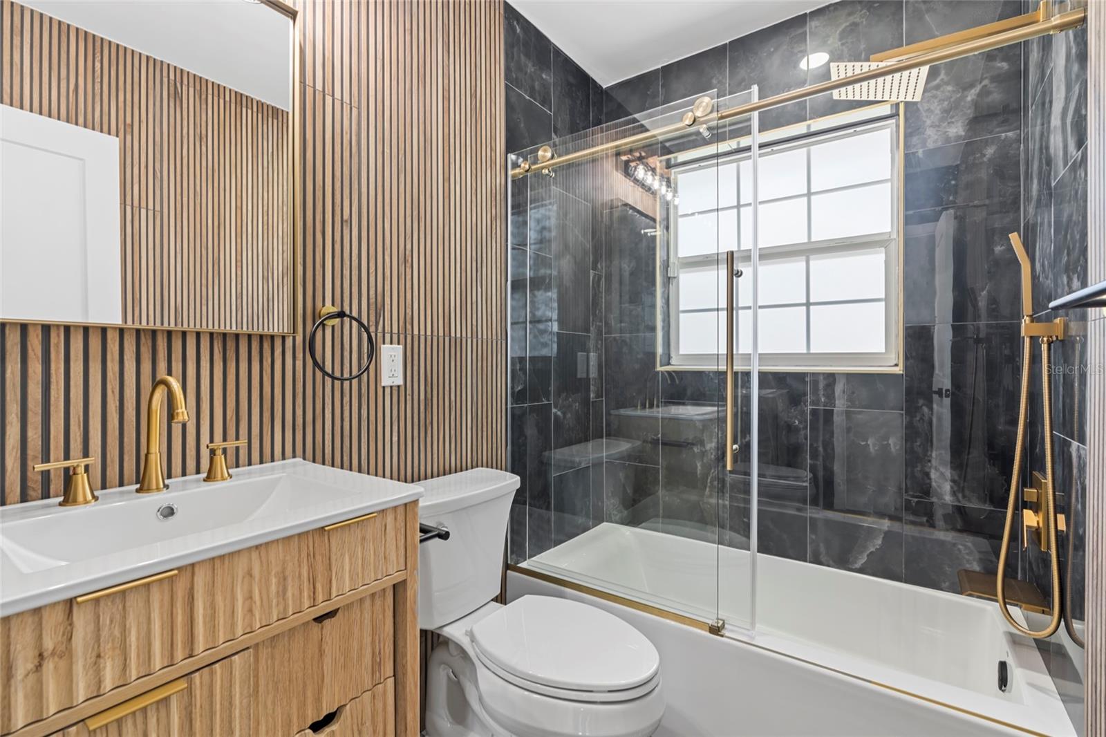 Bathroom 2 8x5