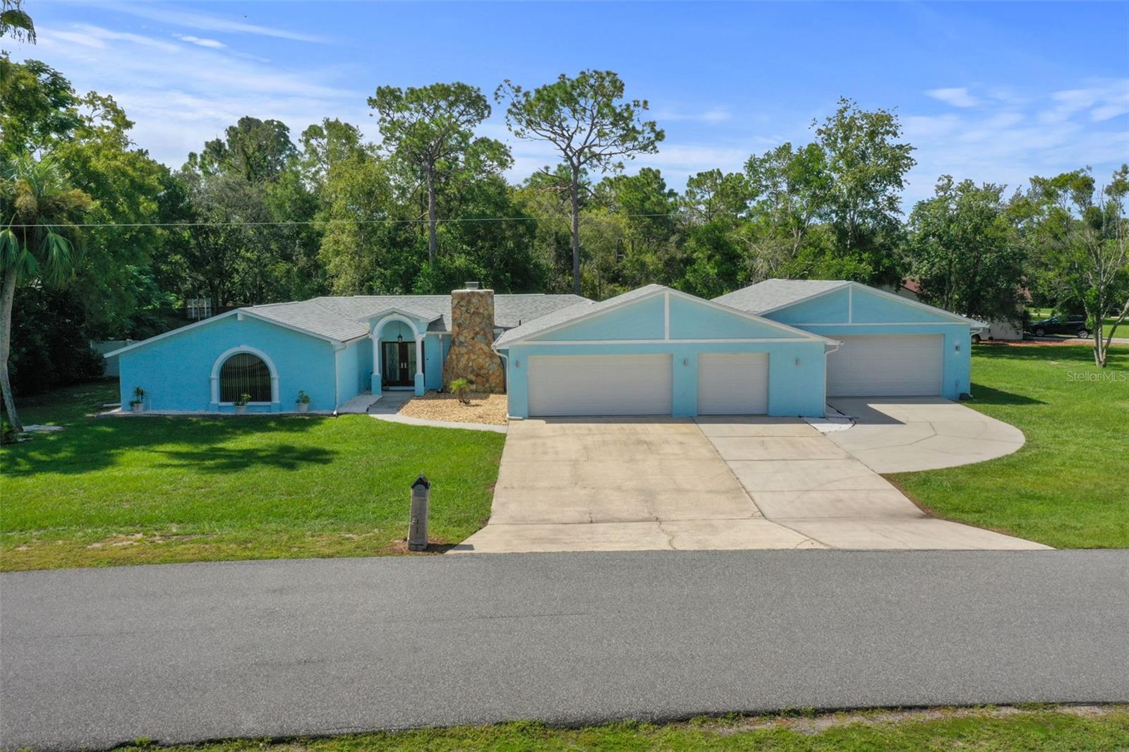 Welcome to 12184 Glen Haven St