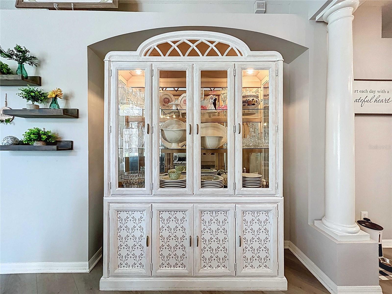 Hutch alcove in dining room