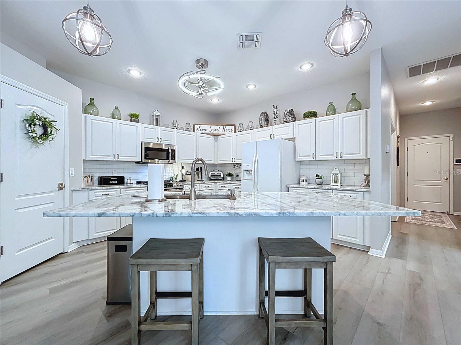Kitchen with lots of counter space