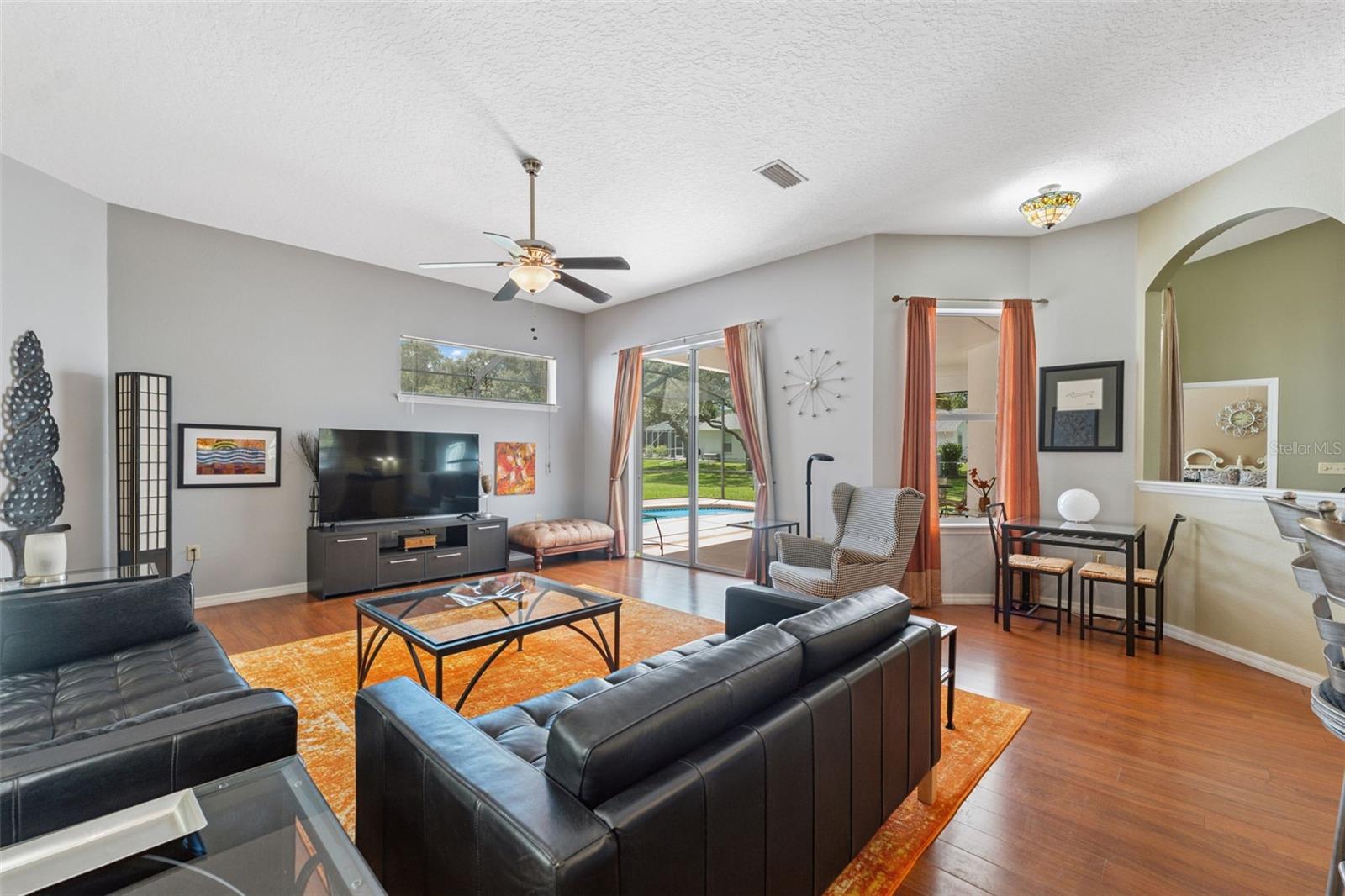 Light and Bright Family Room