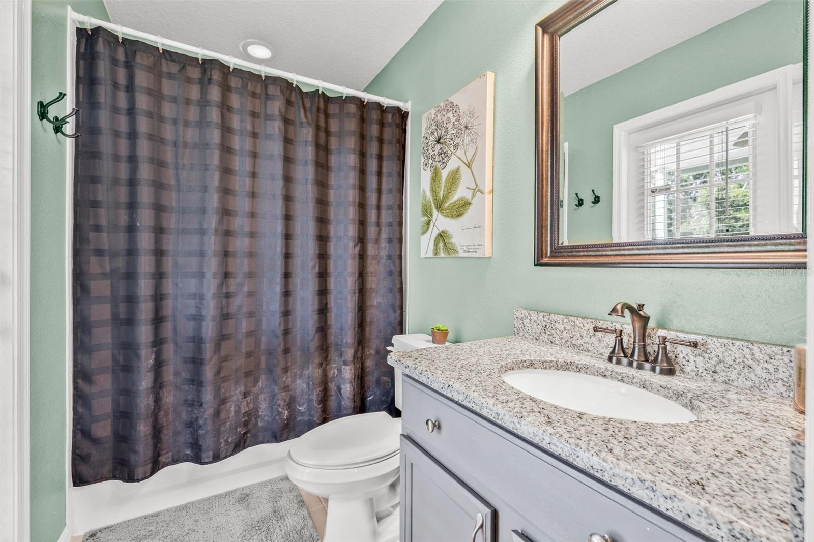 Bathroom 3 (Pool Bath)