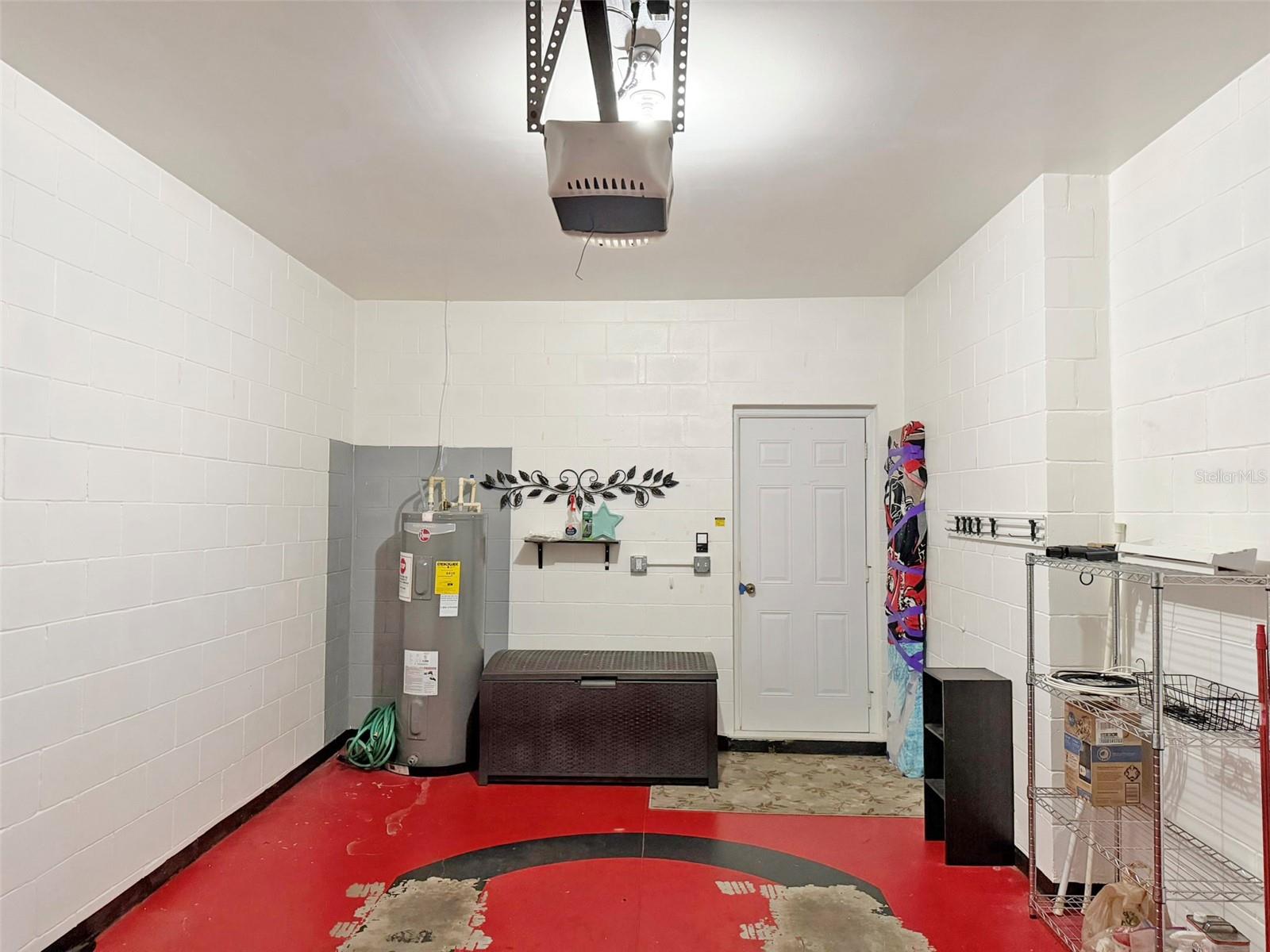 One-car garage