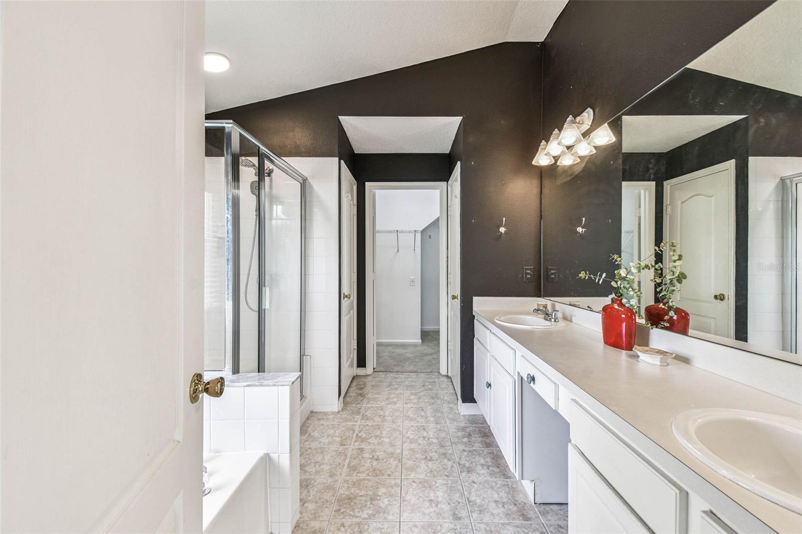 Primary Bath-Dual Sinks