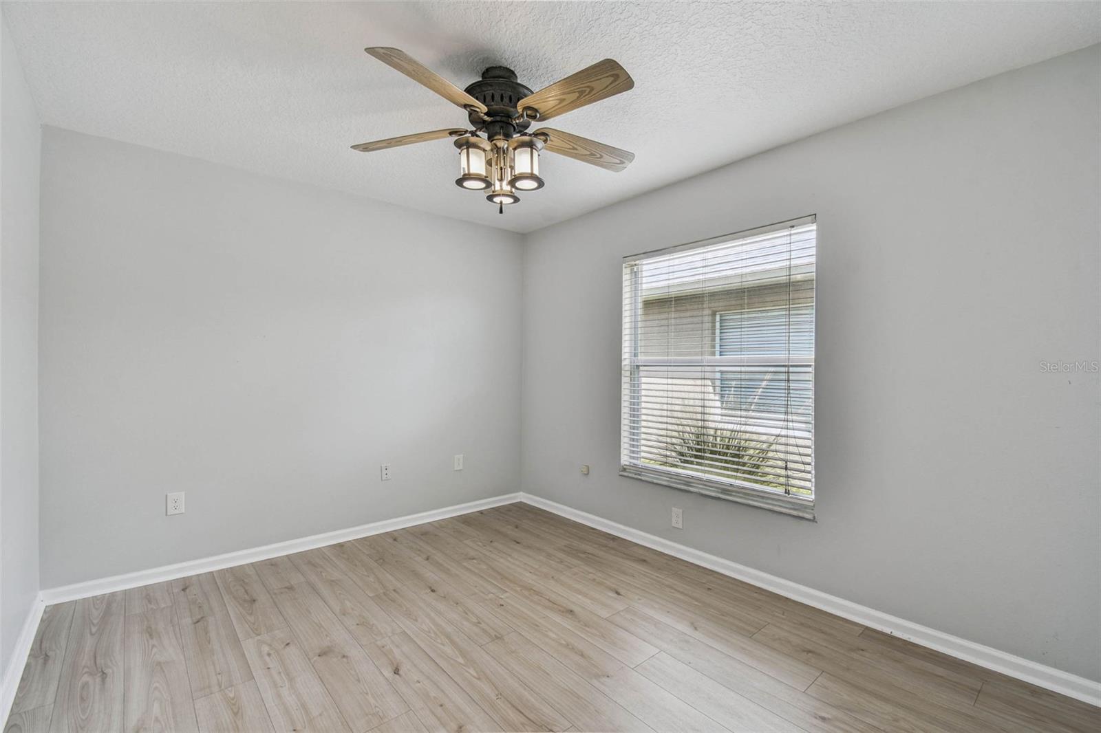 1st Floor Office-4th Bed???