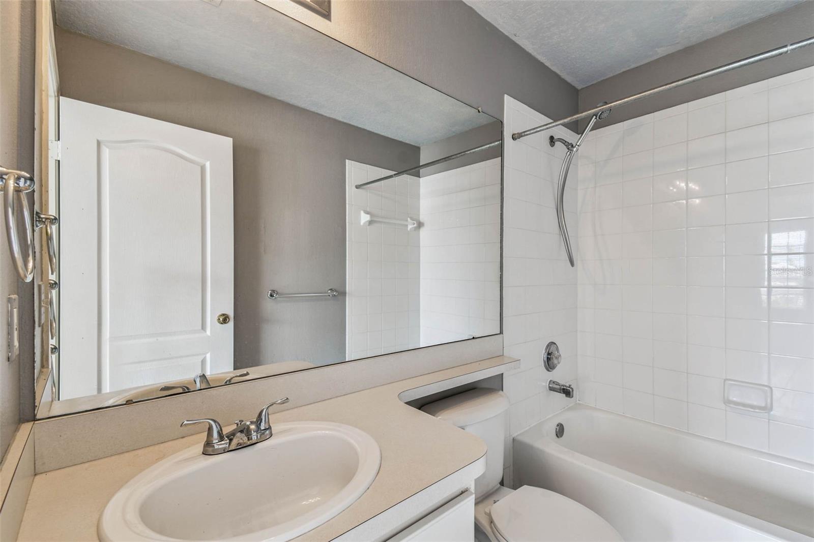 2nd Floor Bath