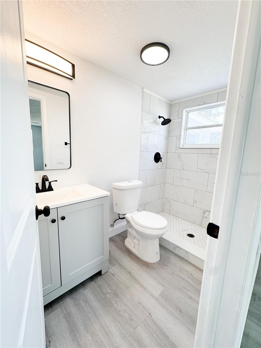 Primary Bathroom En-Suite