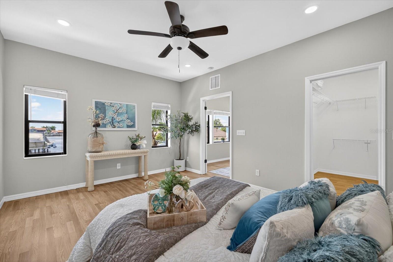 Upper level primary suite