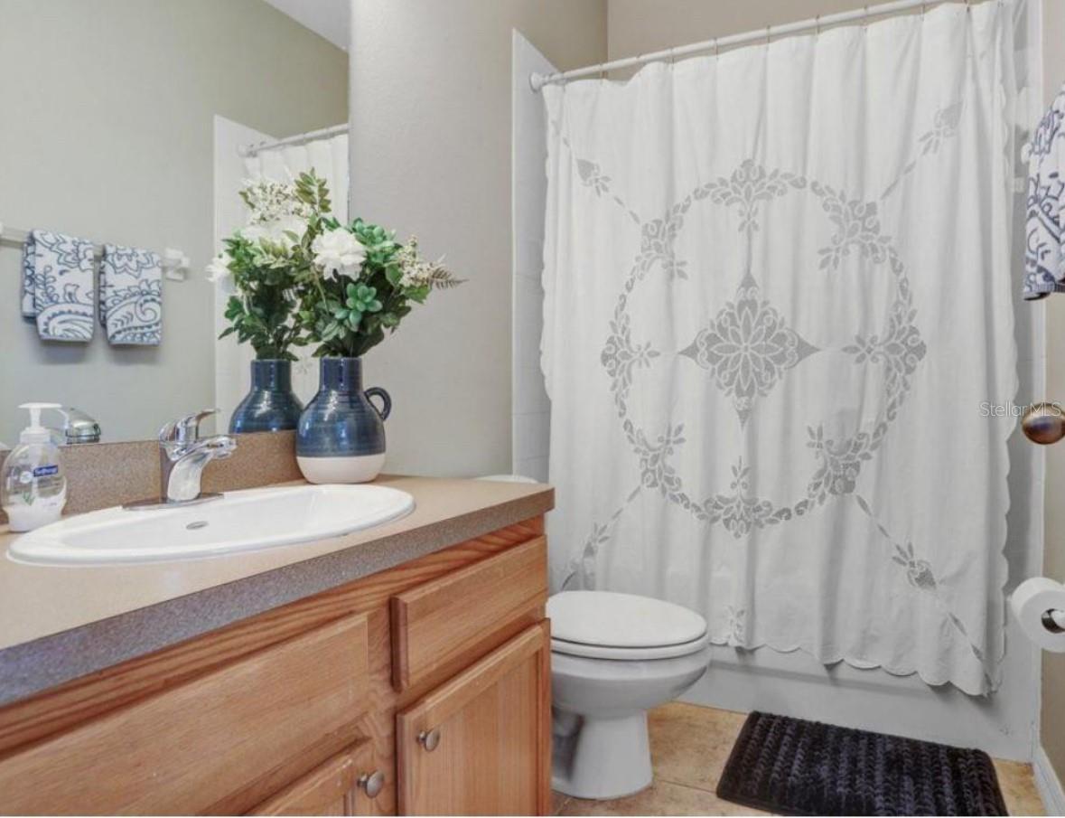 Full Bathroom