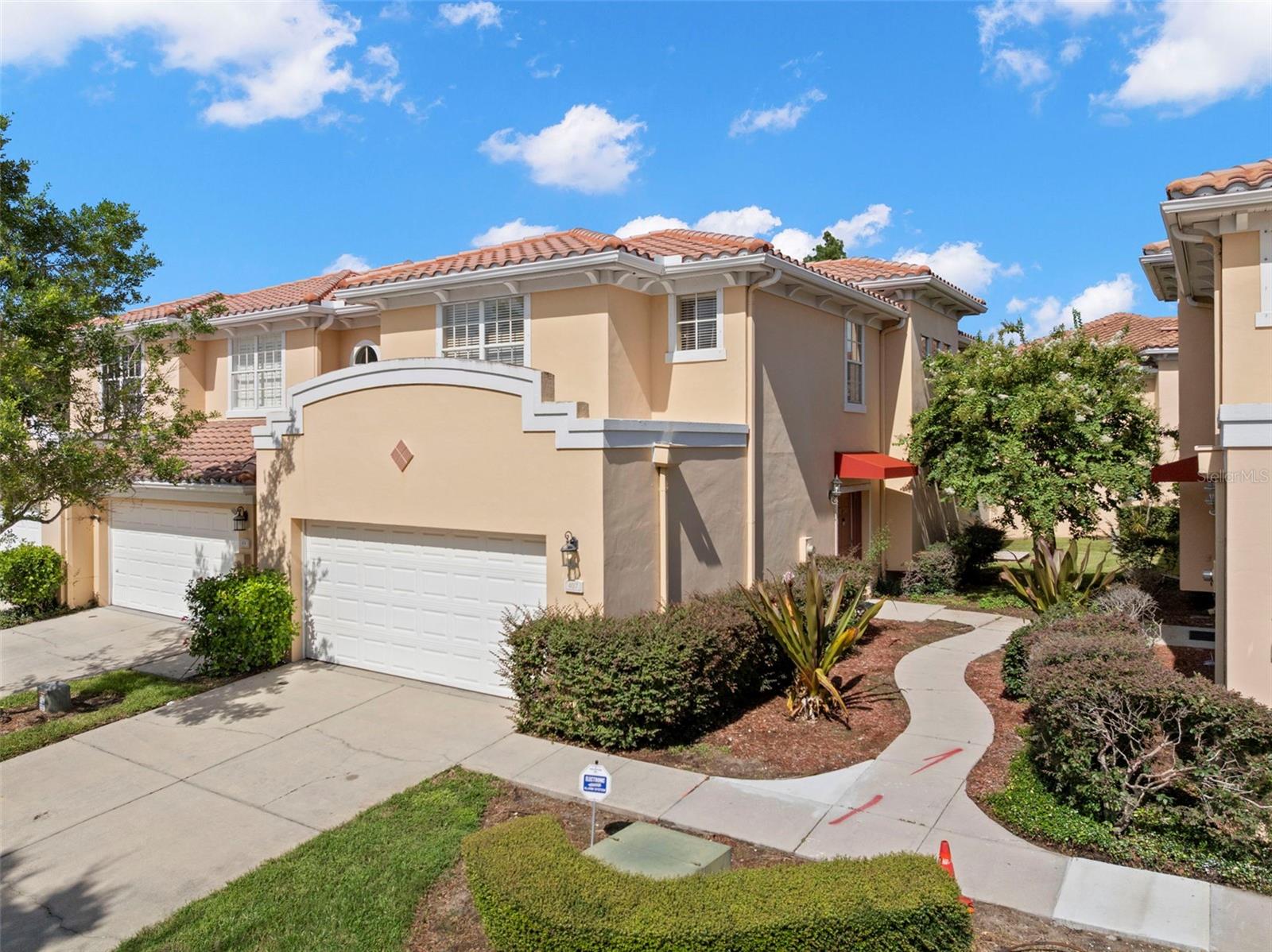 407 Barcelona Dr