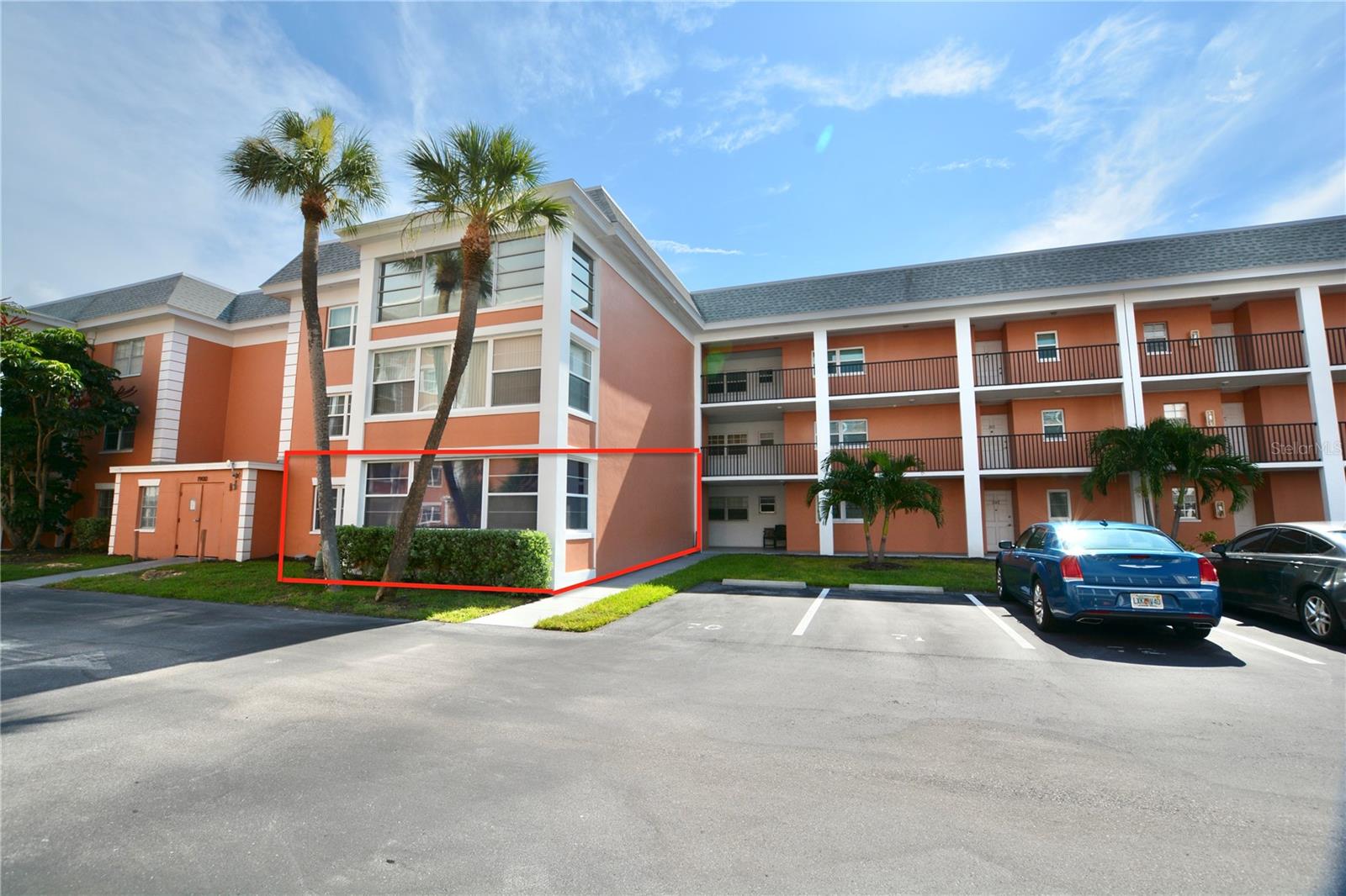 Rear of Building / Unit