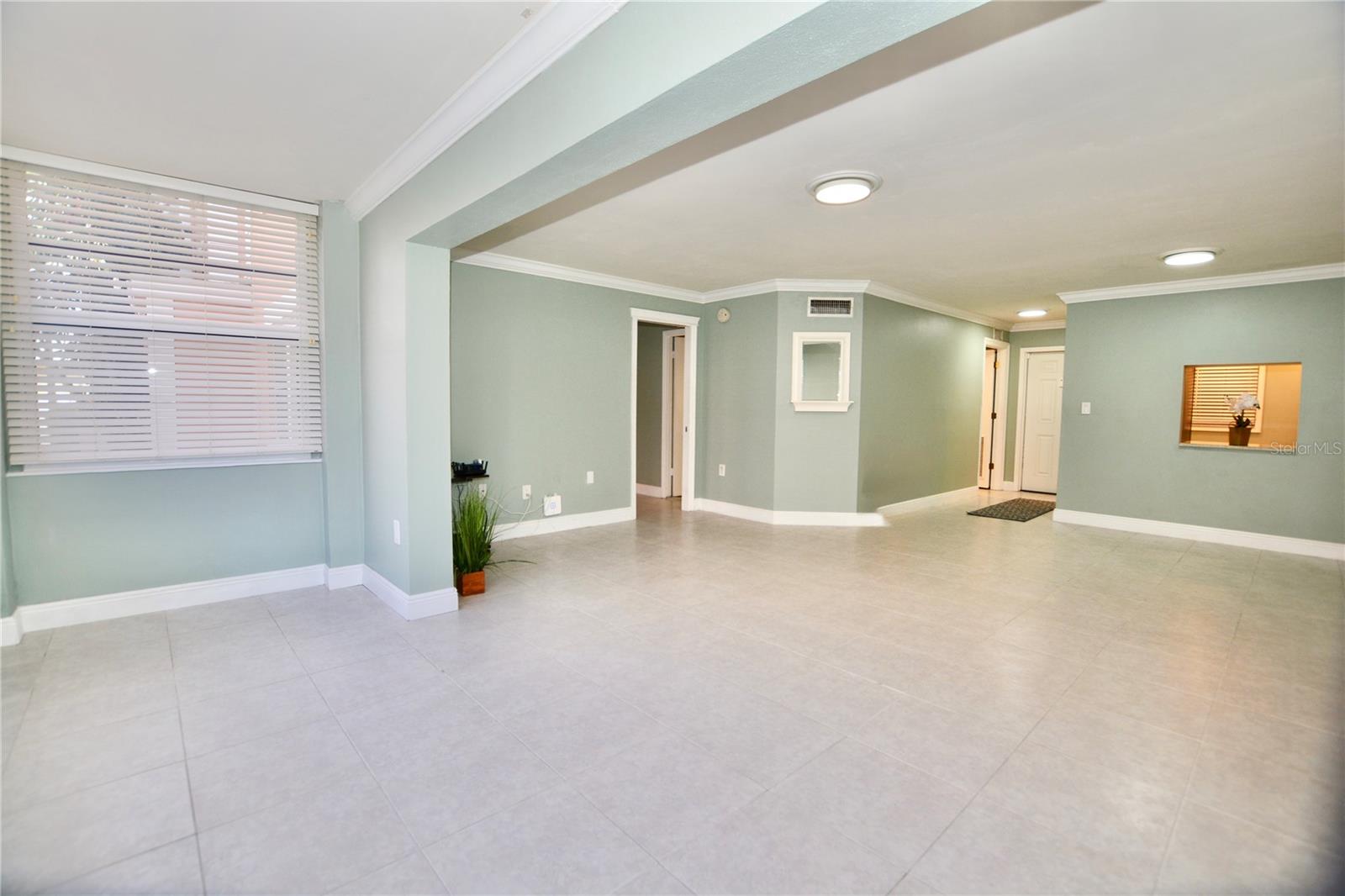 Living Room / Dinning Room