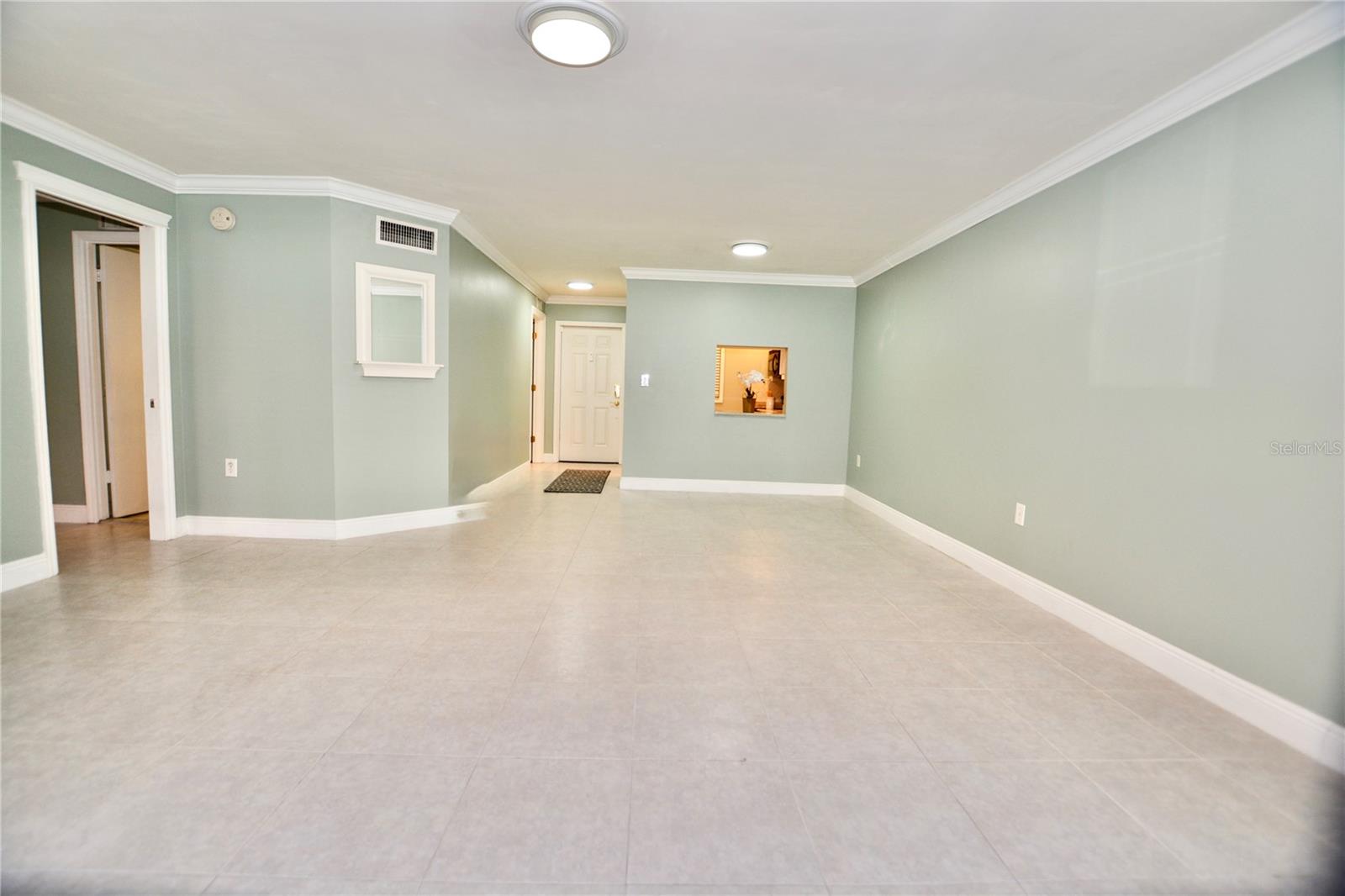 Living Room / Dinning Room