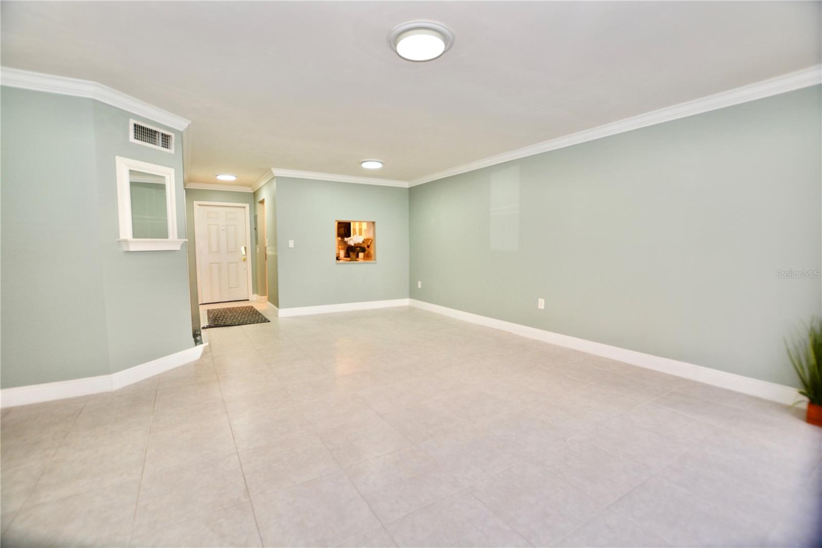 Living Room / Dinning Room
