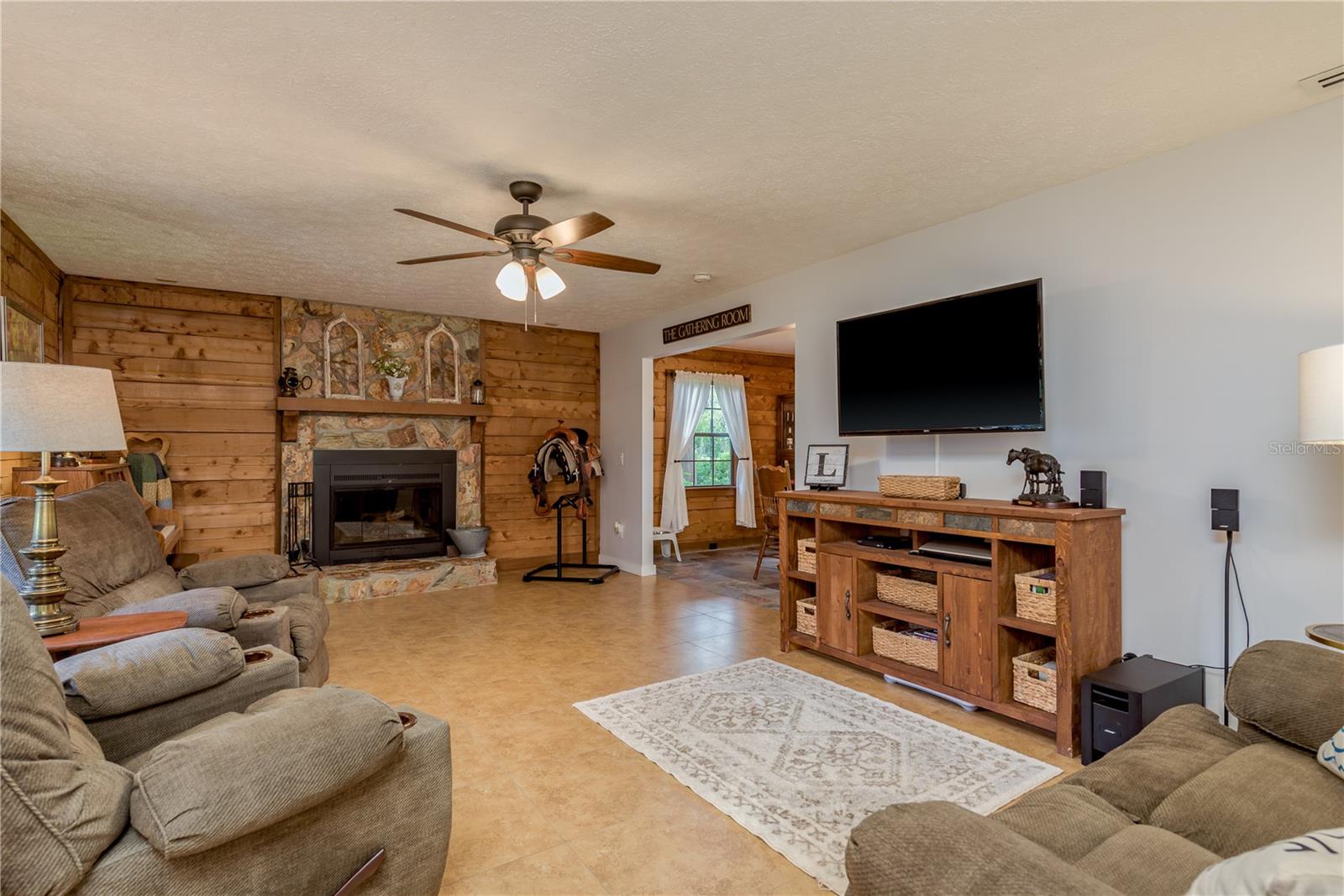 Large Living Area!