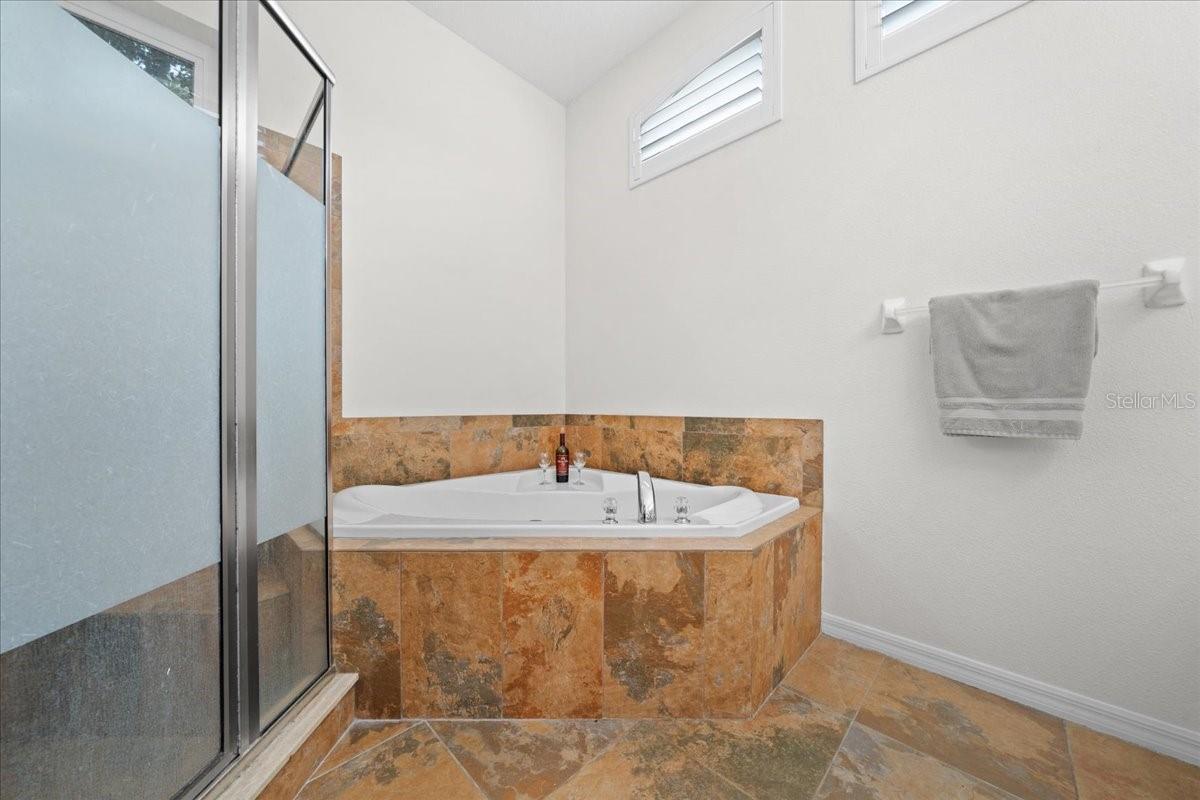Garden tub soaking