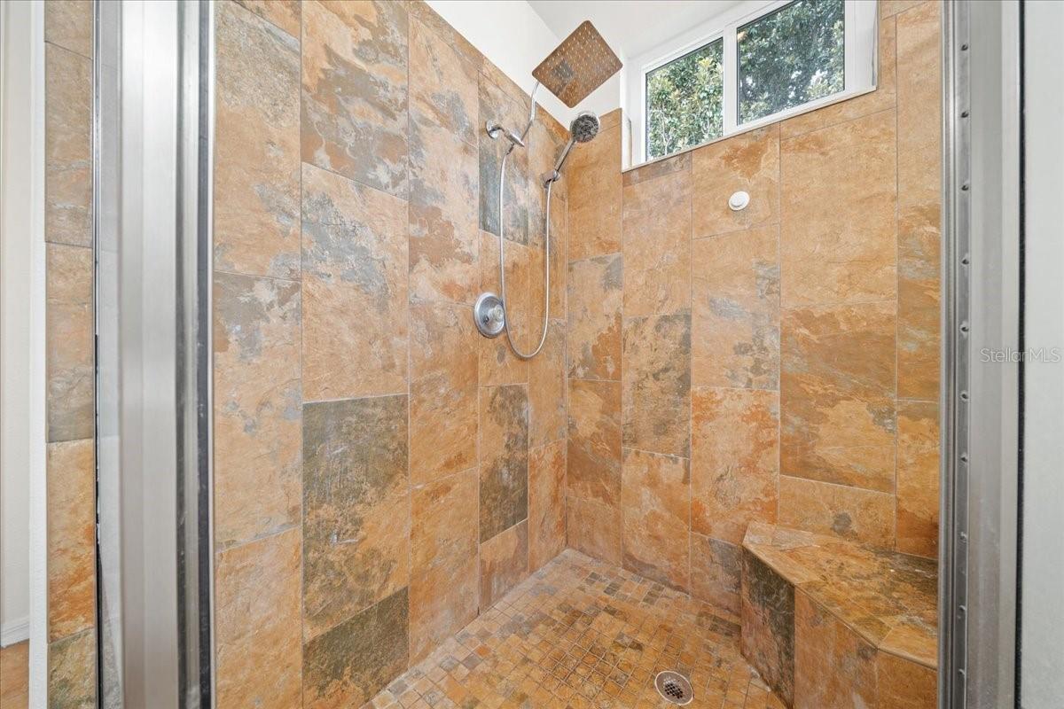 Primary shower (walk-in)