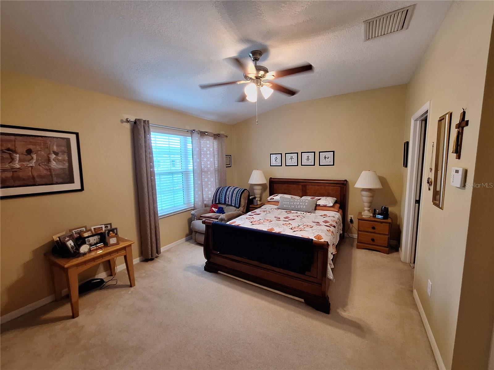 Vaulted Ceilings in Spacious Full Suites