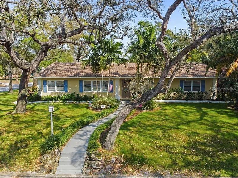 Beautiful Corner Lot!