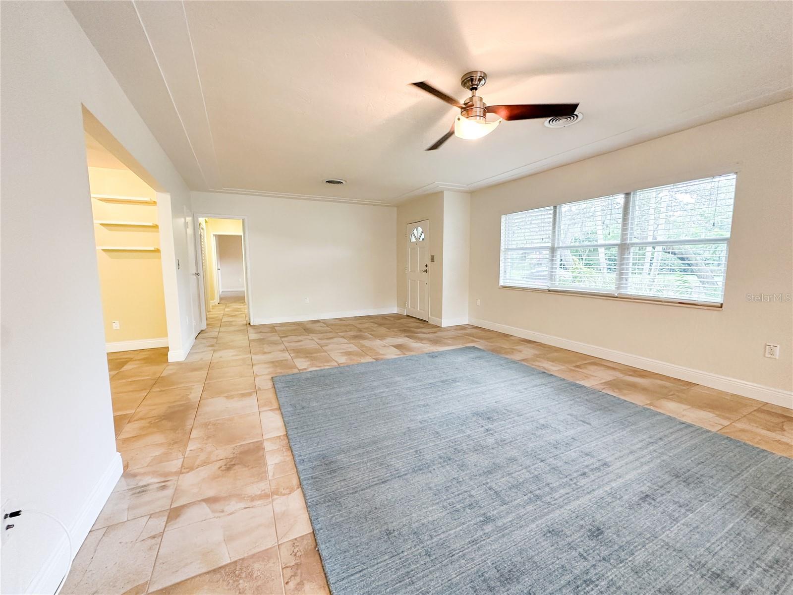 Spacious living room