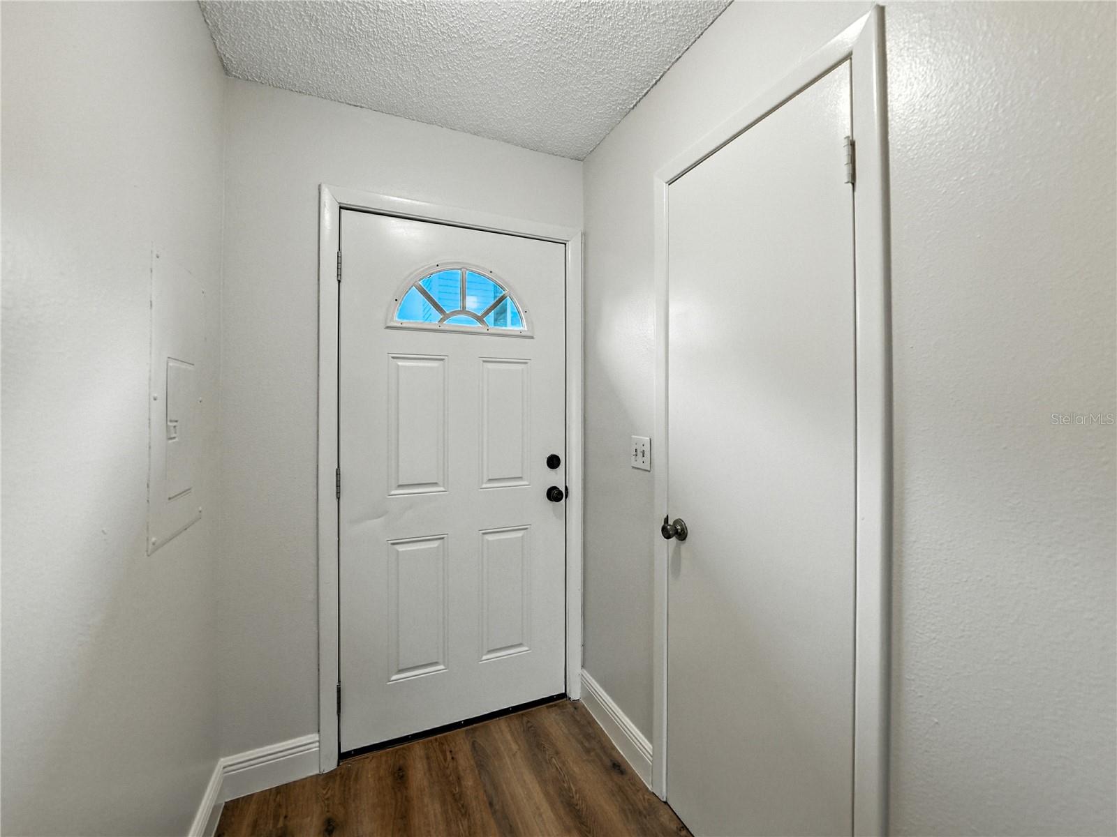 Foyer with 1/2 Bath