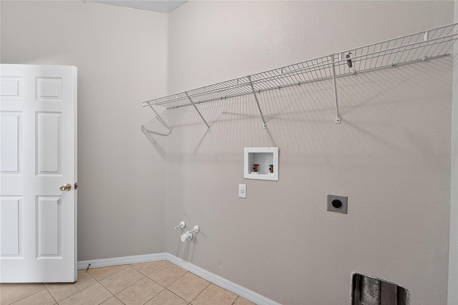Laundry room - B
