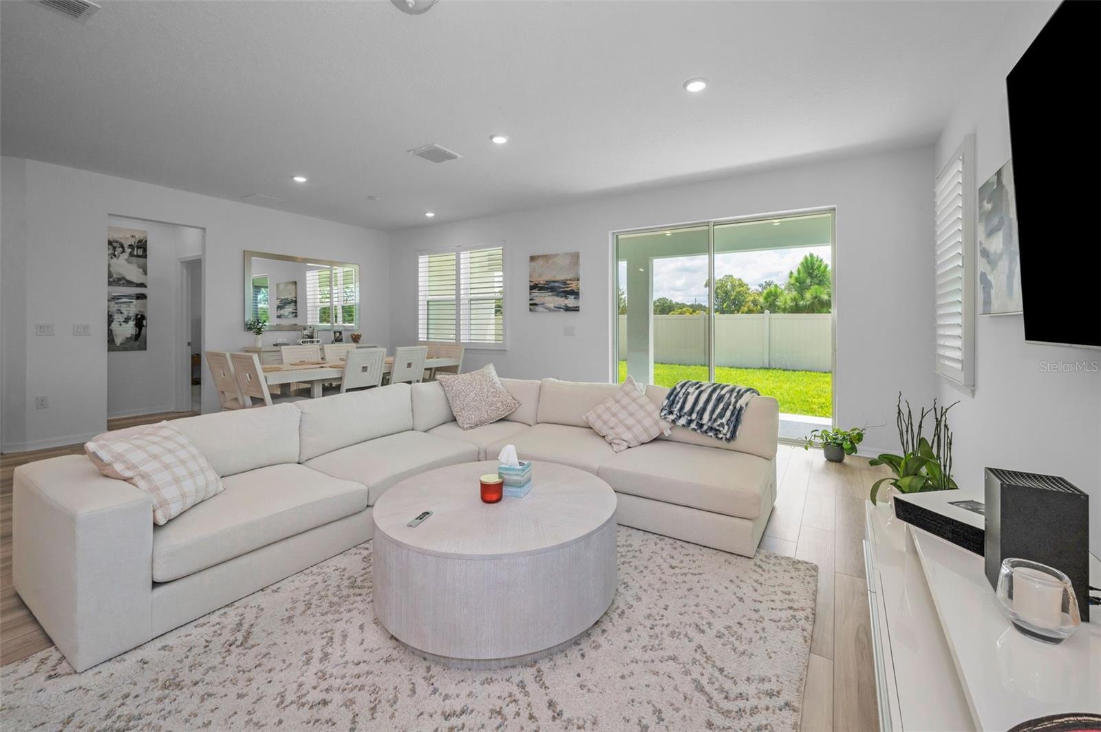 Elegant Gathering Room