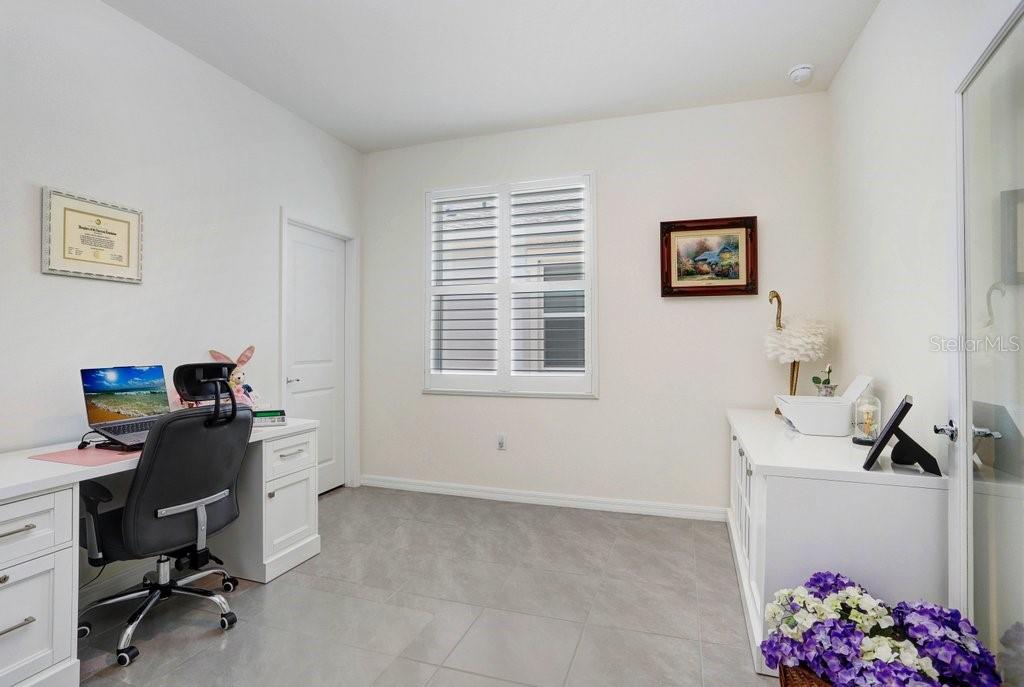 Bedroom/Office