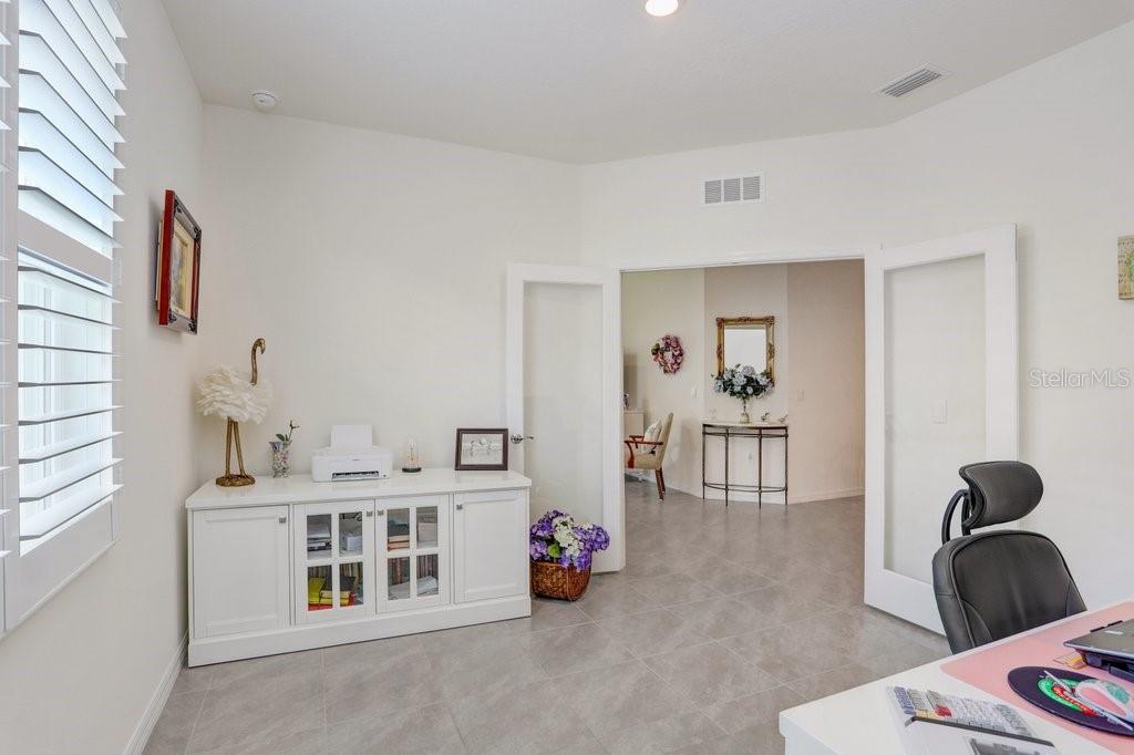 Bedroom/Office 2