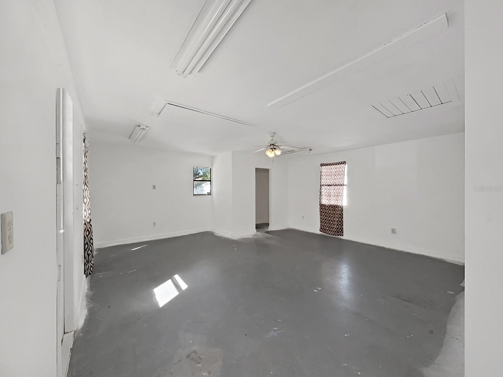 Detached Garage