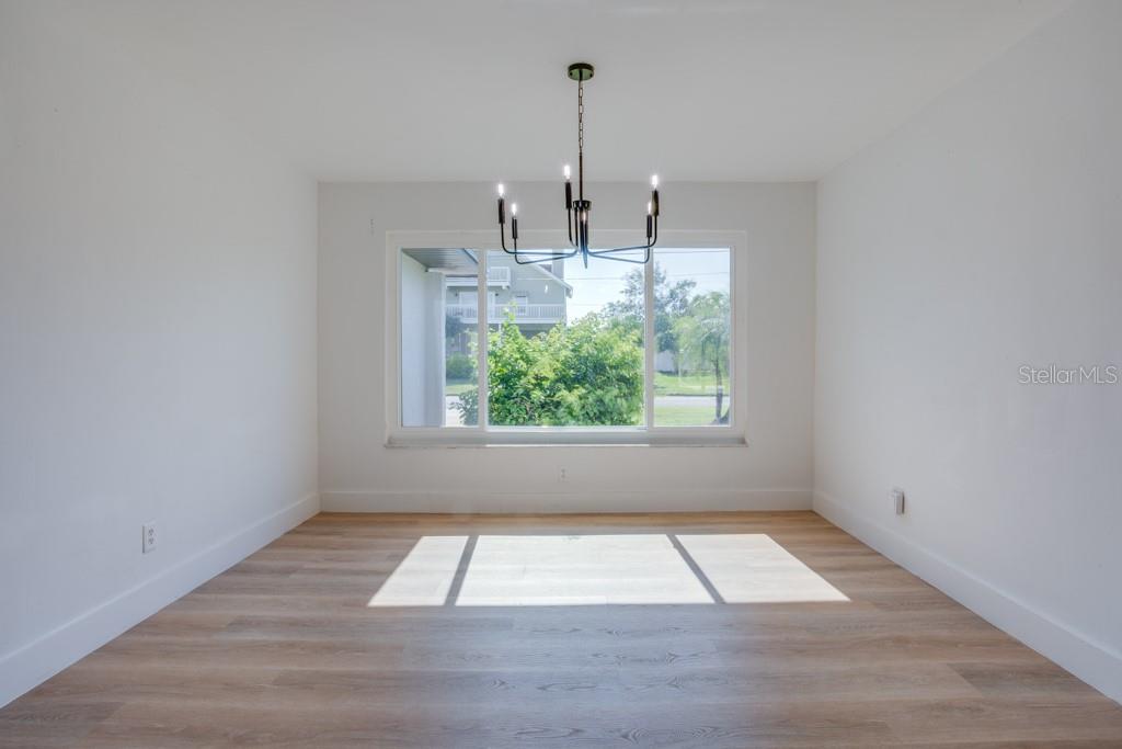 Dining room.