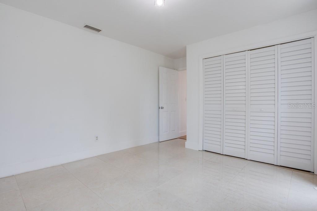 Guest bedroom 2.