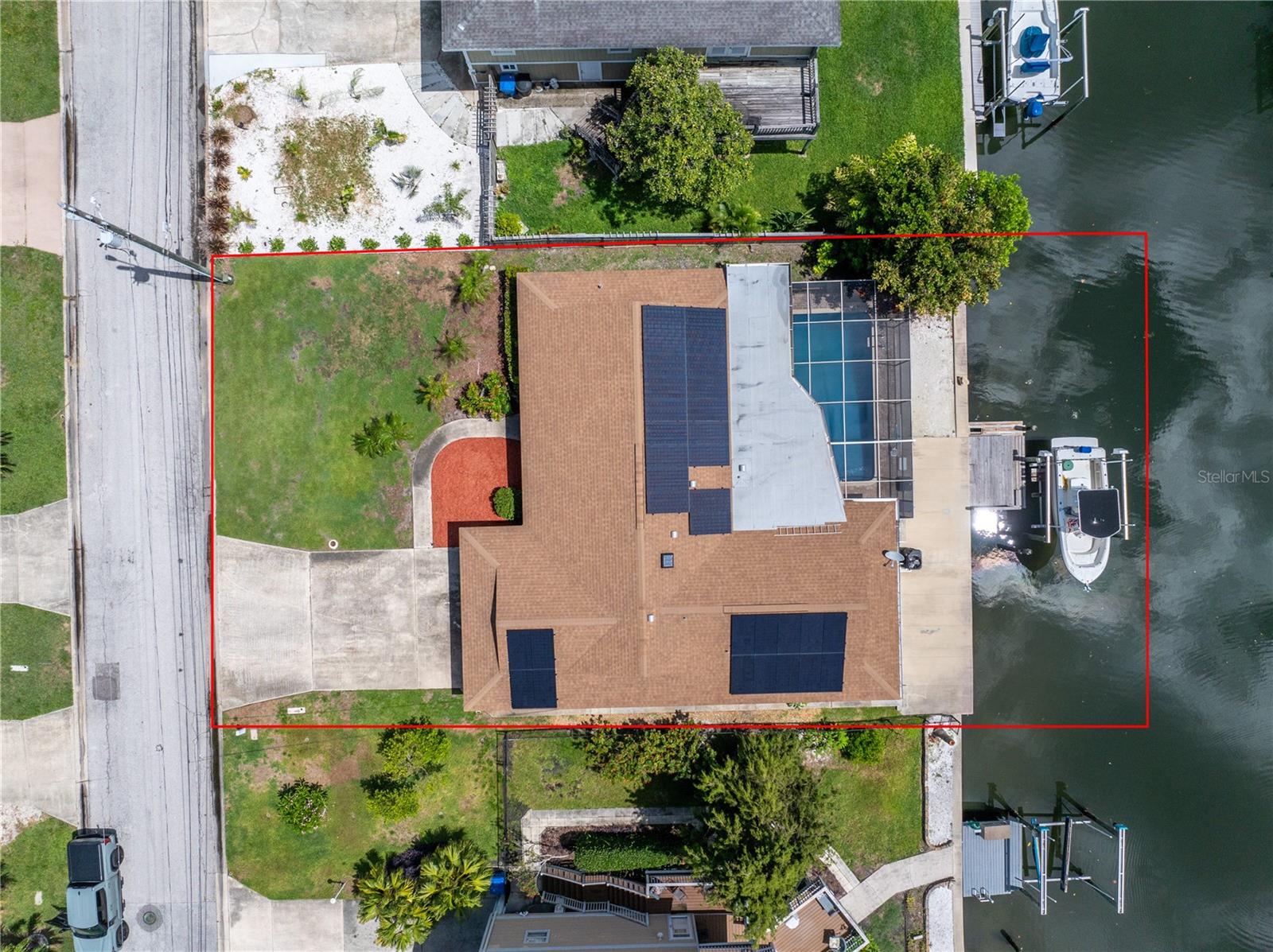Areal view prior to pool cage removal.