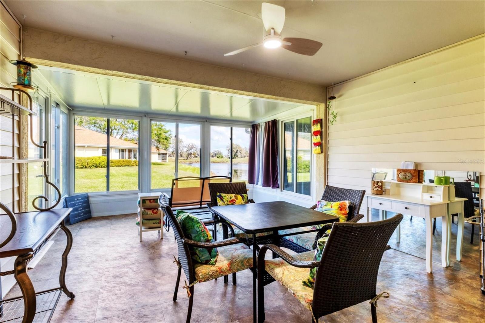 Huge Lanai