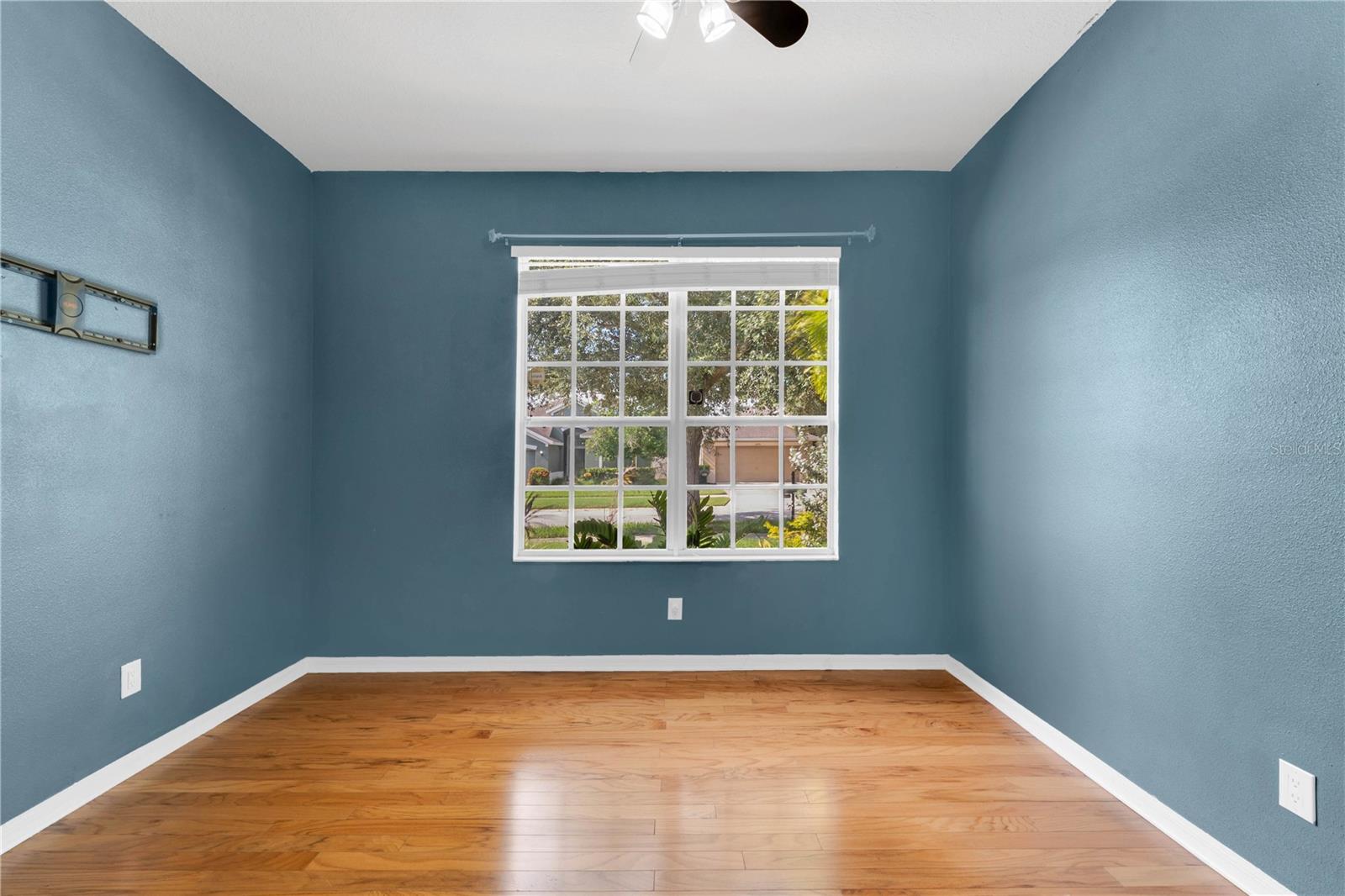 extra flex space off of dining room/office