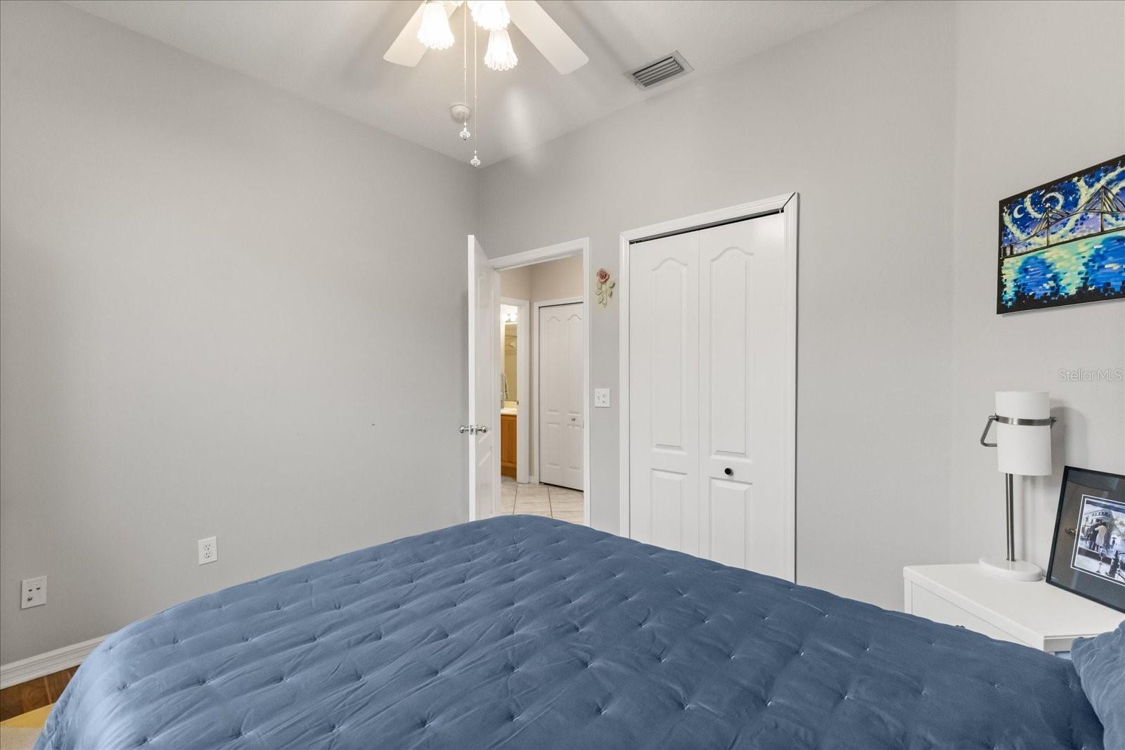 2nd bedroom