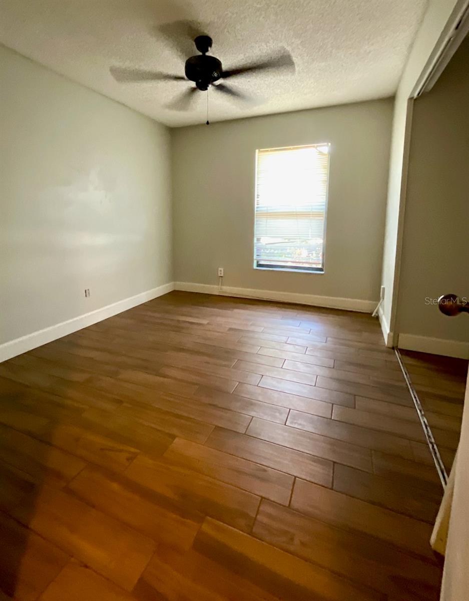 23-guest Bedroom