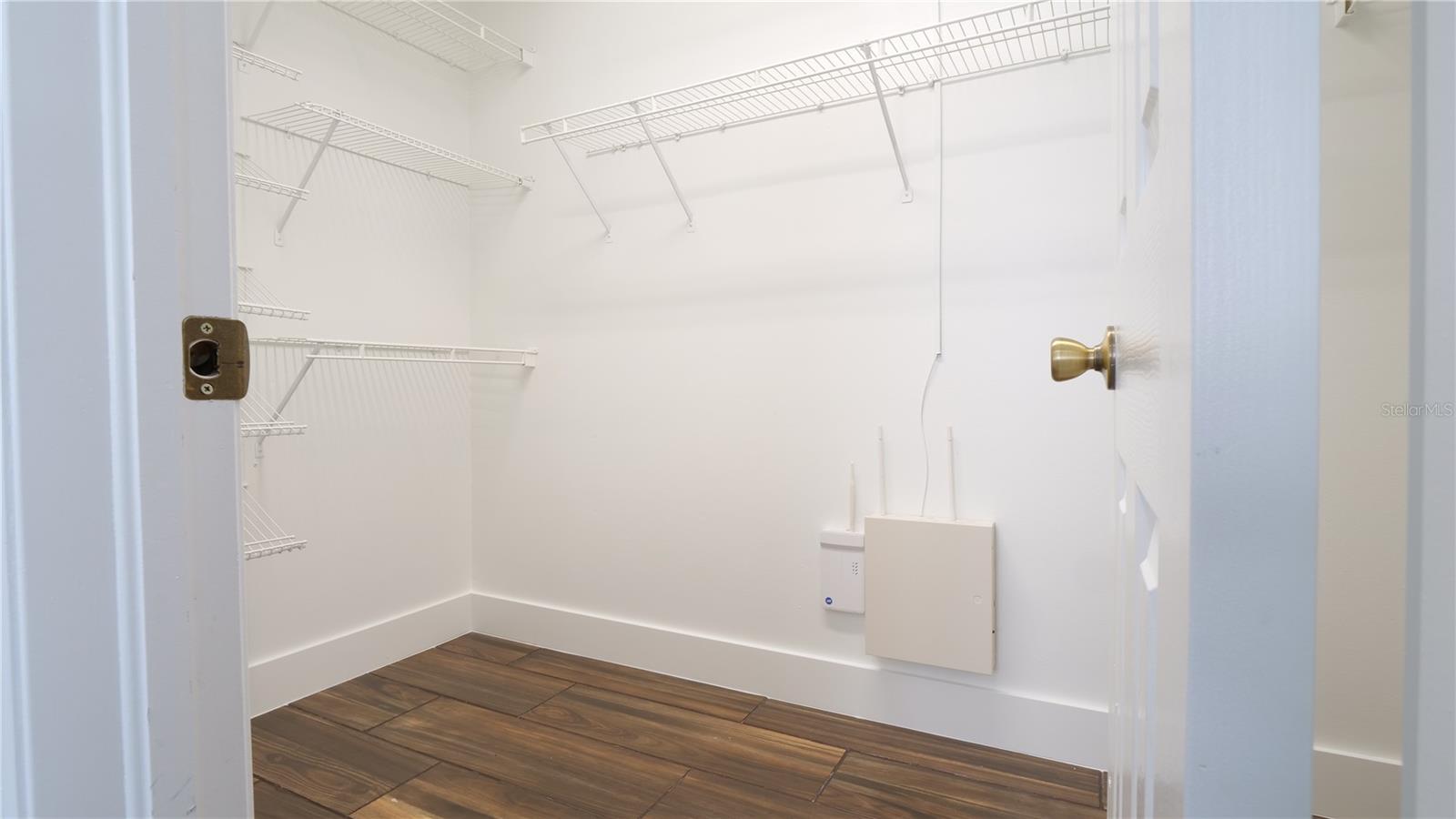 Master Walkink Closet