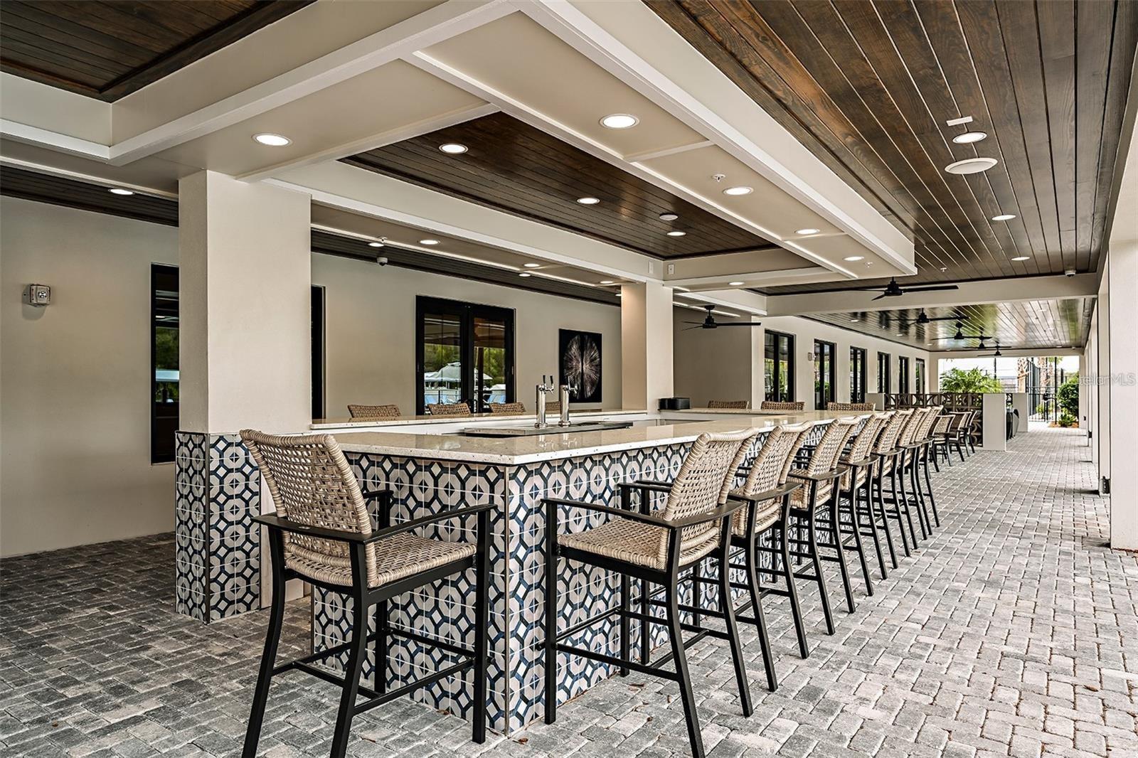 Pool Bar