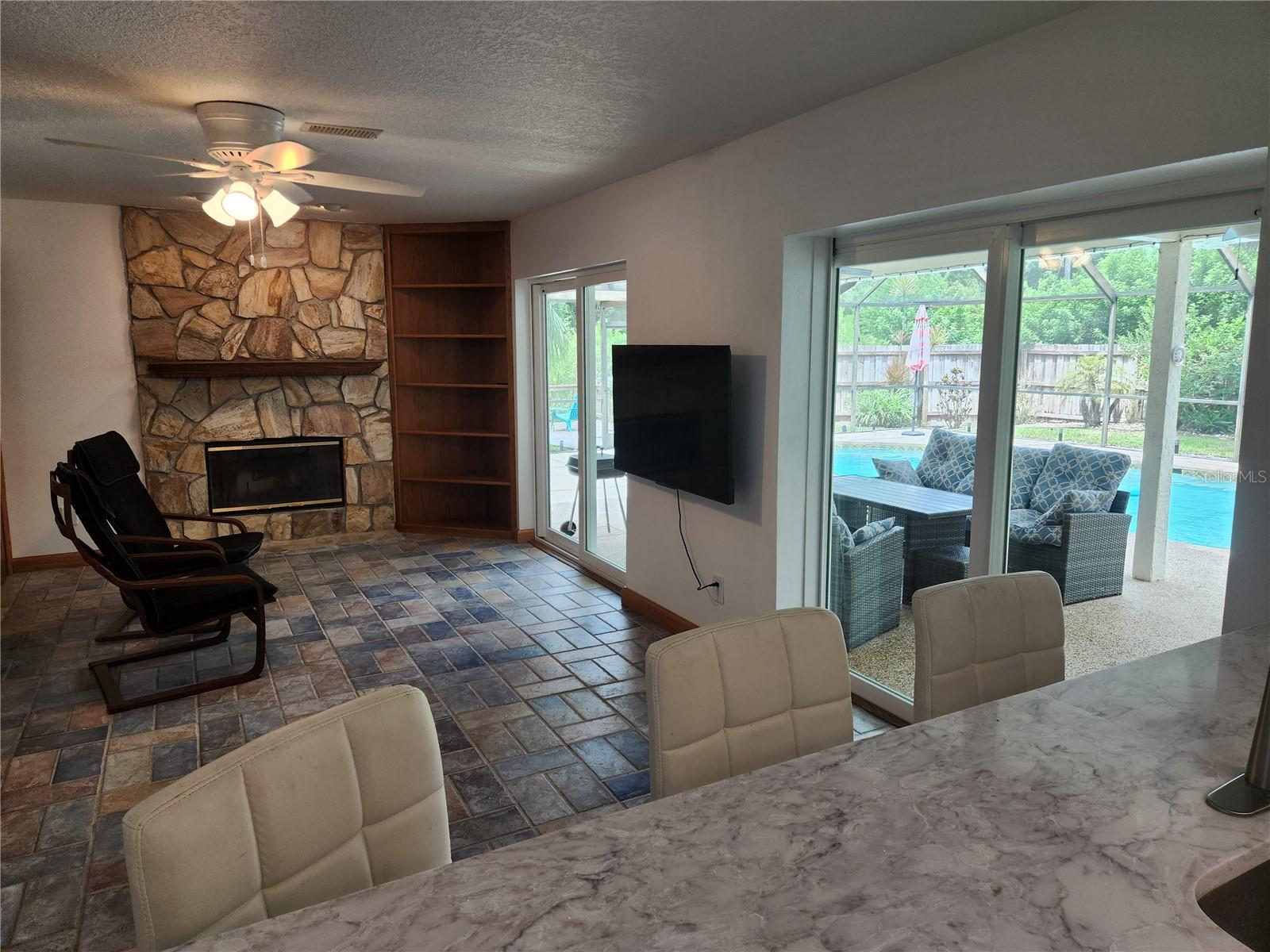 Kitchen, looking towards the pool