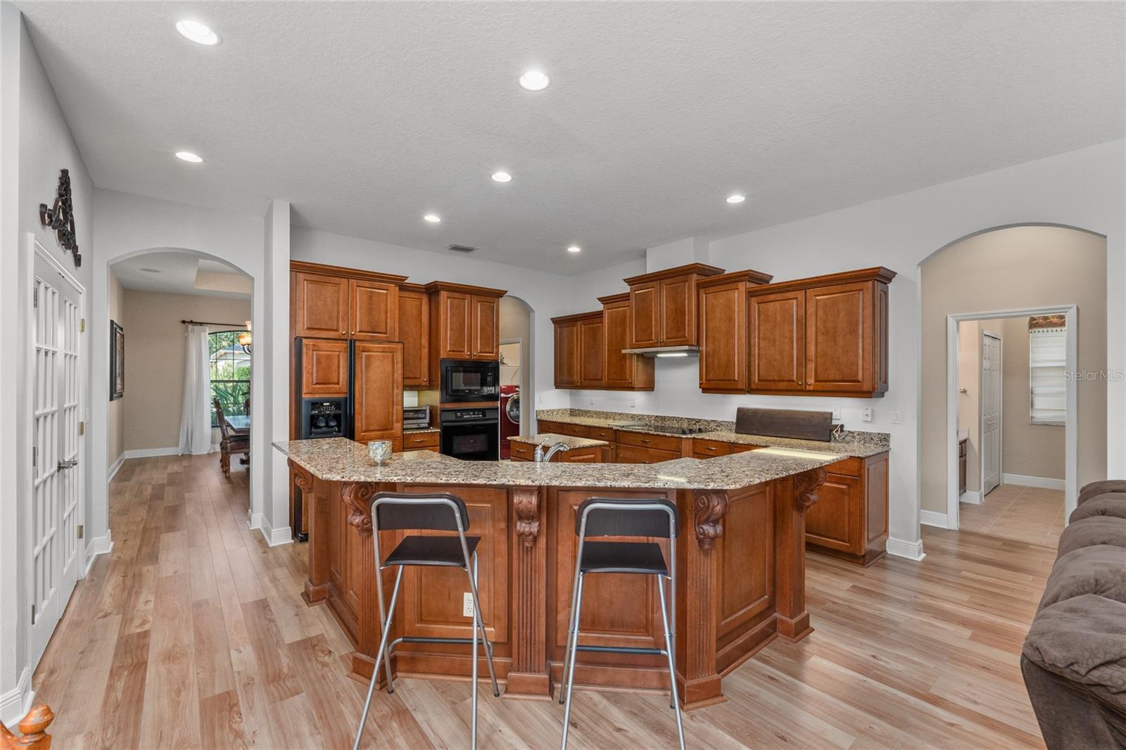 Island with Breakfast bar