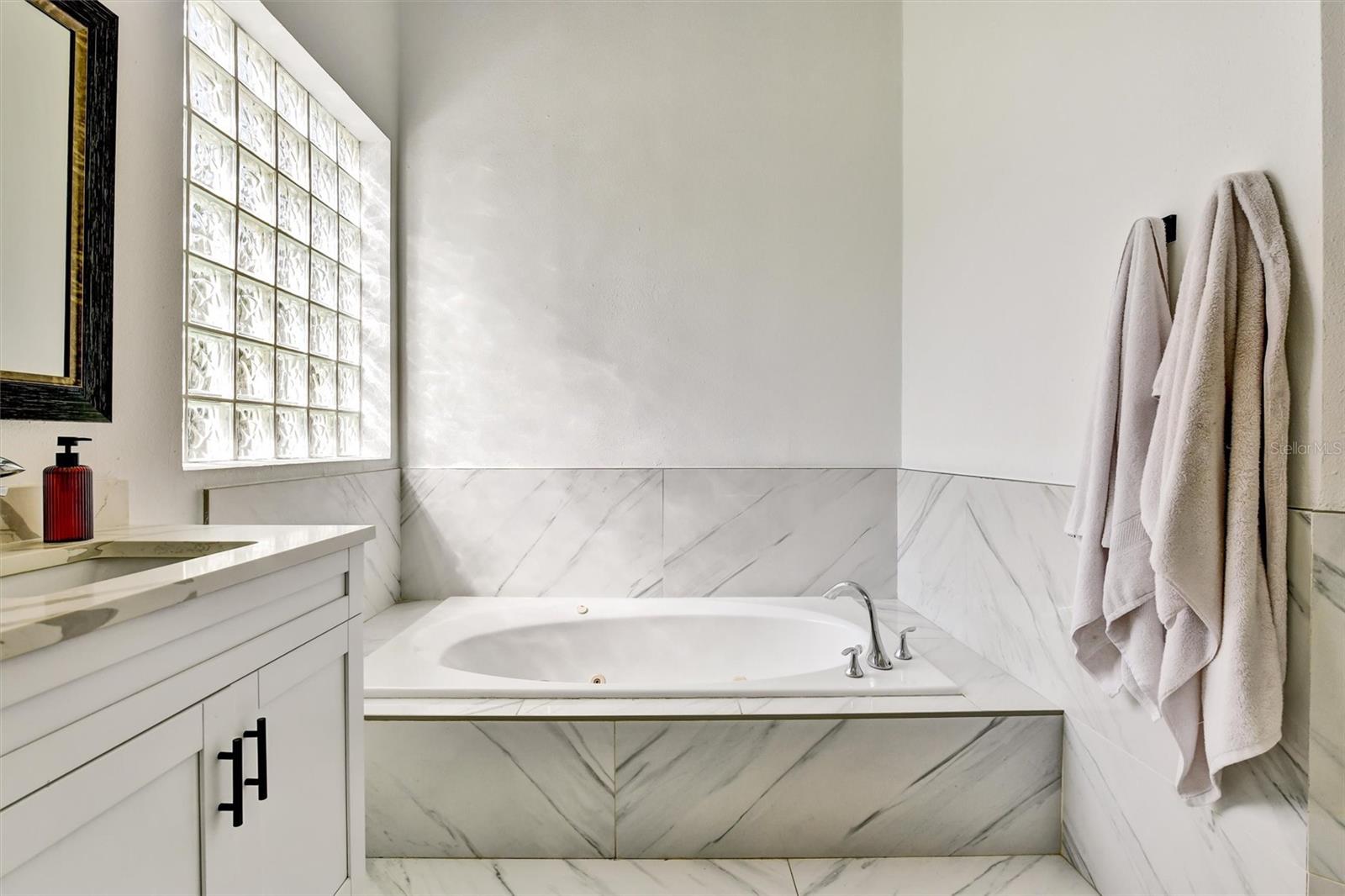 pversized tub