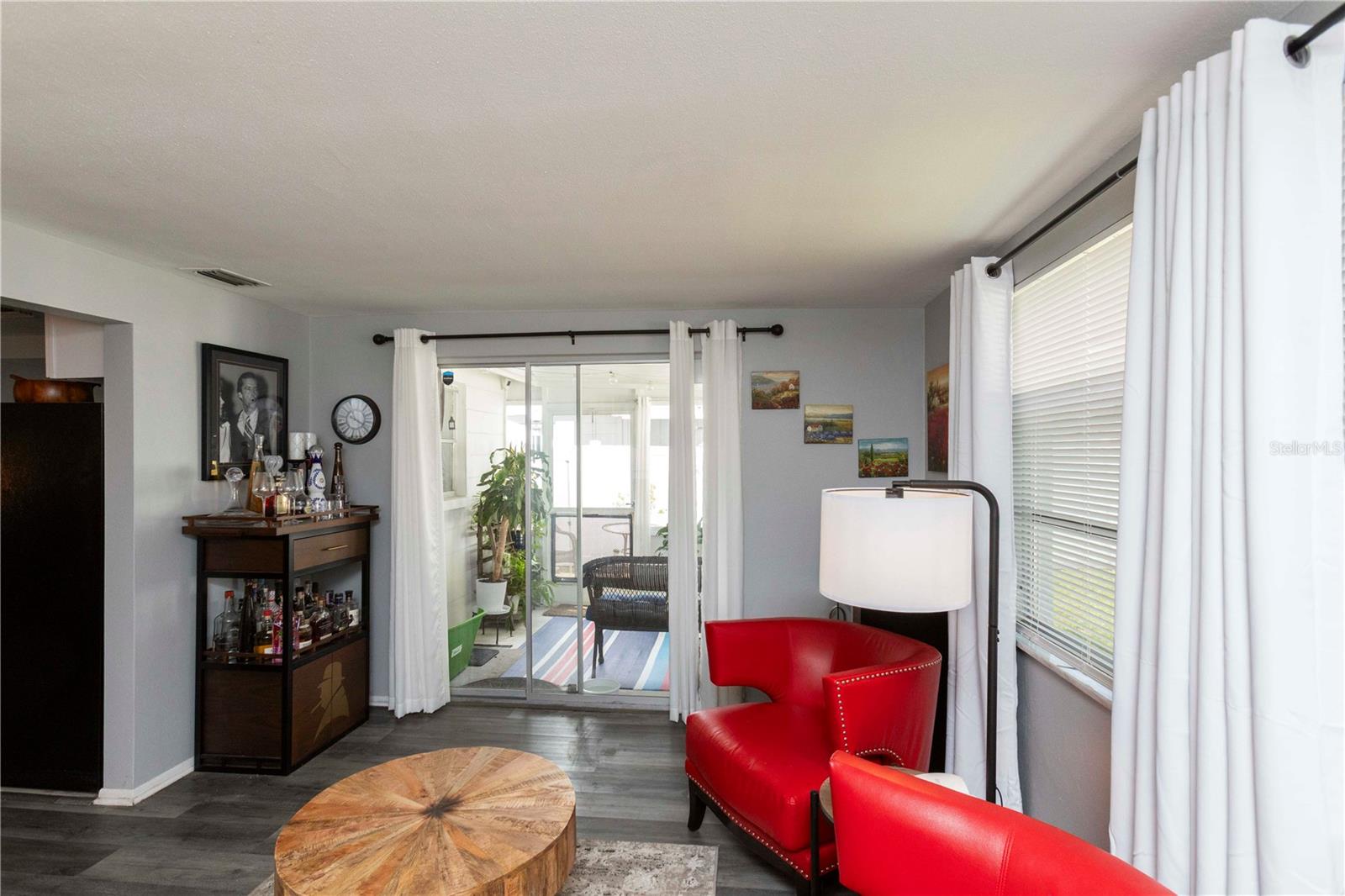 Bonus Room-Sliders to Back Porch