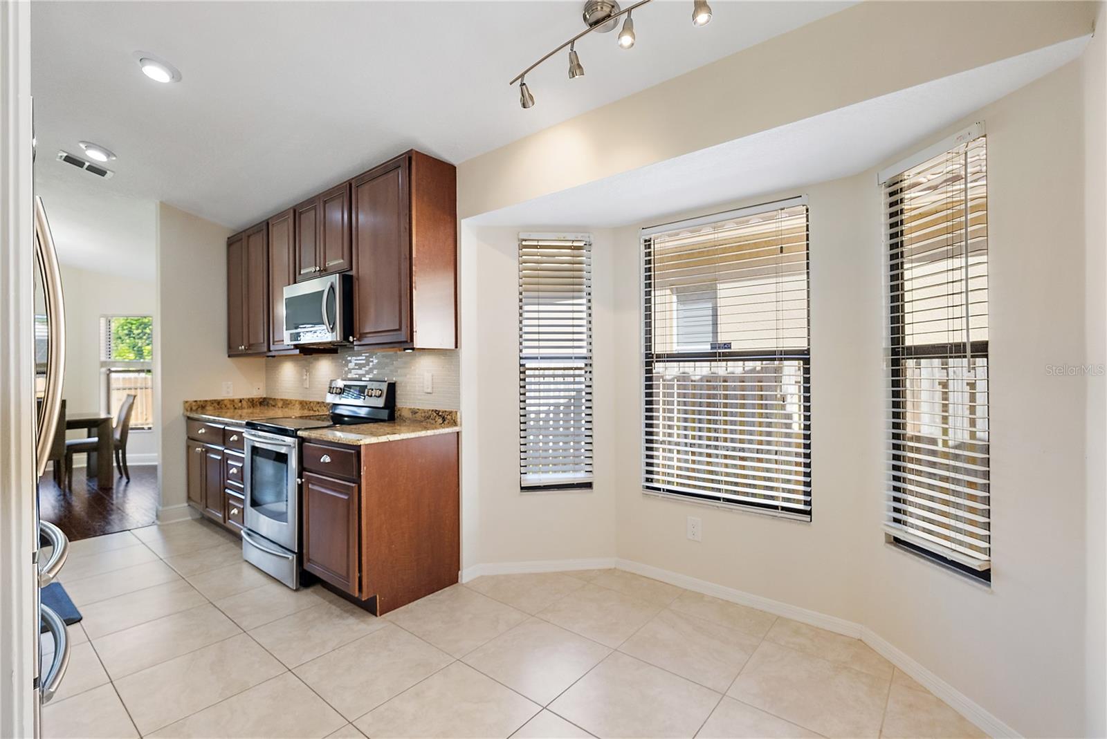 Eat in space in kitchen with bay window
