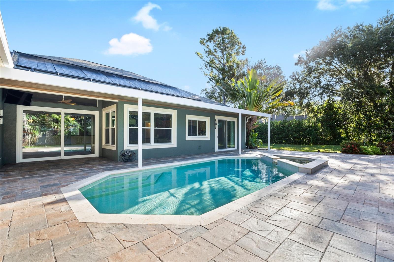 Pool & Spa