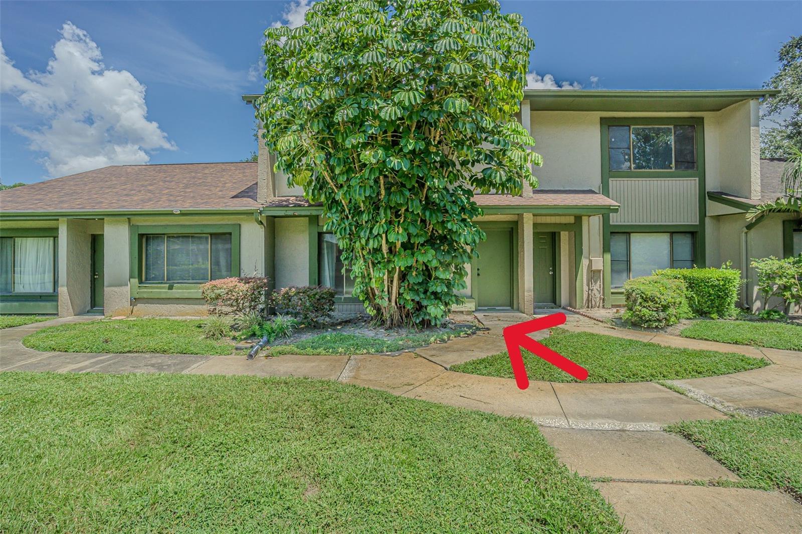 7903 Sugarcane Ct 3 beds/2.5 baths