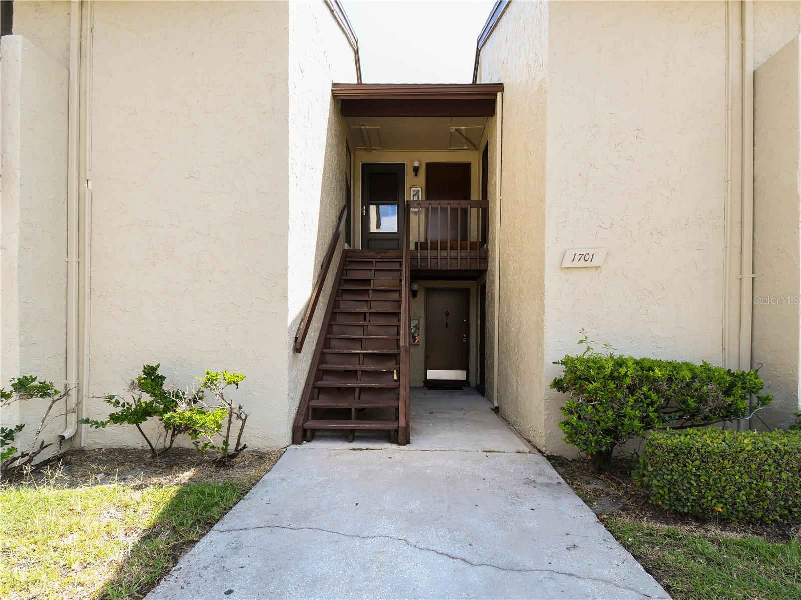 Entrance - Bottom Right