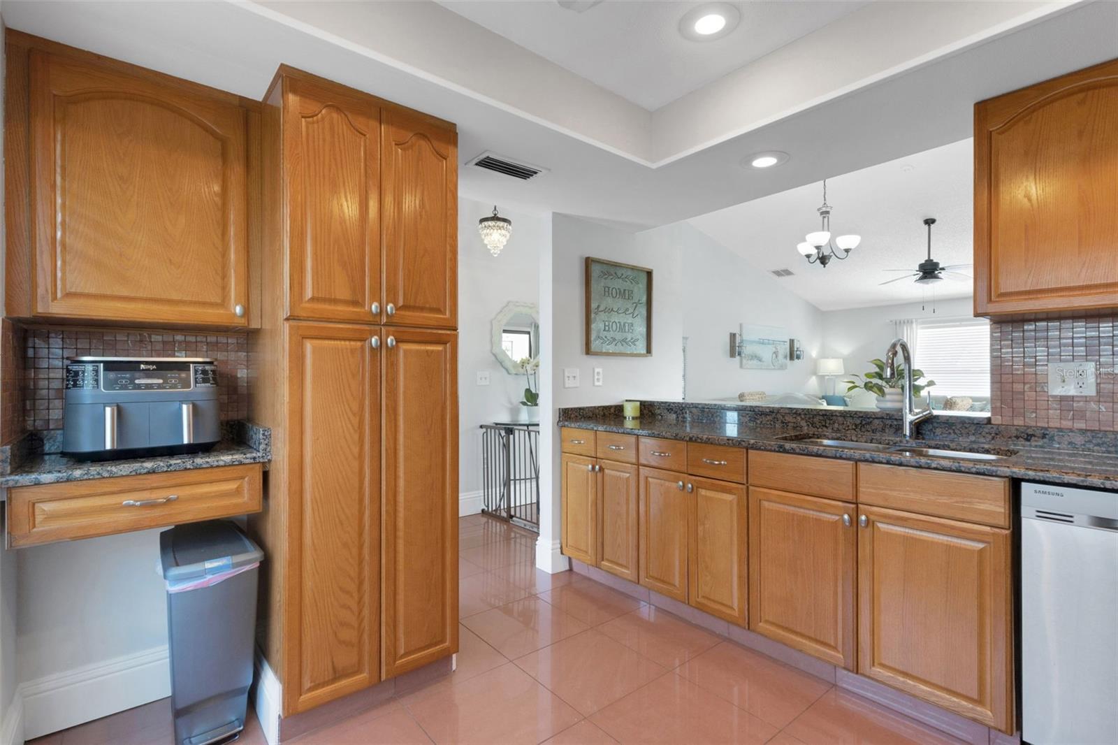 Plenty of storage with all these cabinets!