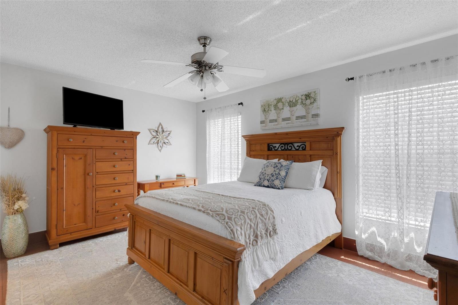 Large, spacious primary bedroom